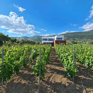 https://villa-seven-hearts-with-heated-pool-and-private.hotels-in-trogir.com